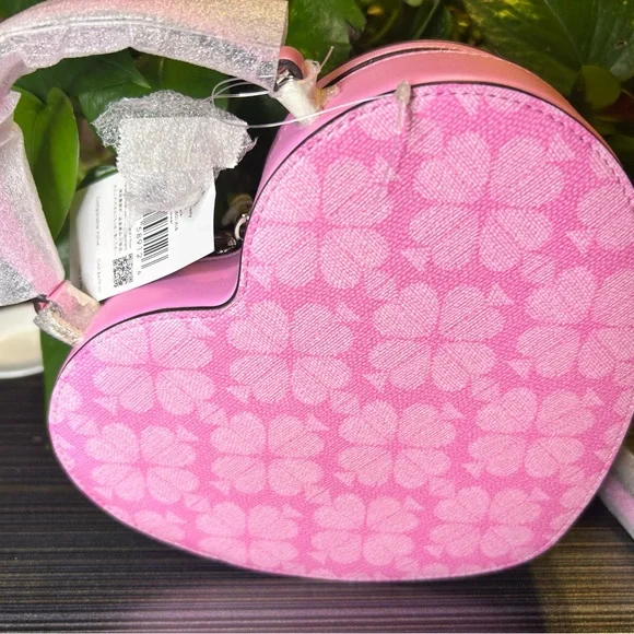 NWT Kate Spade Pink Heart-Shaped Bag - Picture 6 of 8